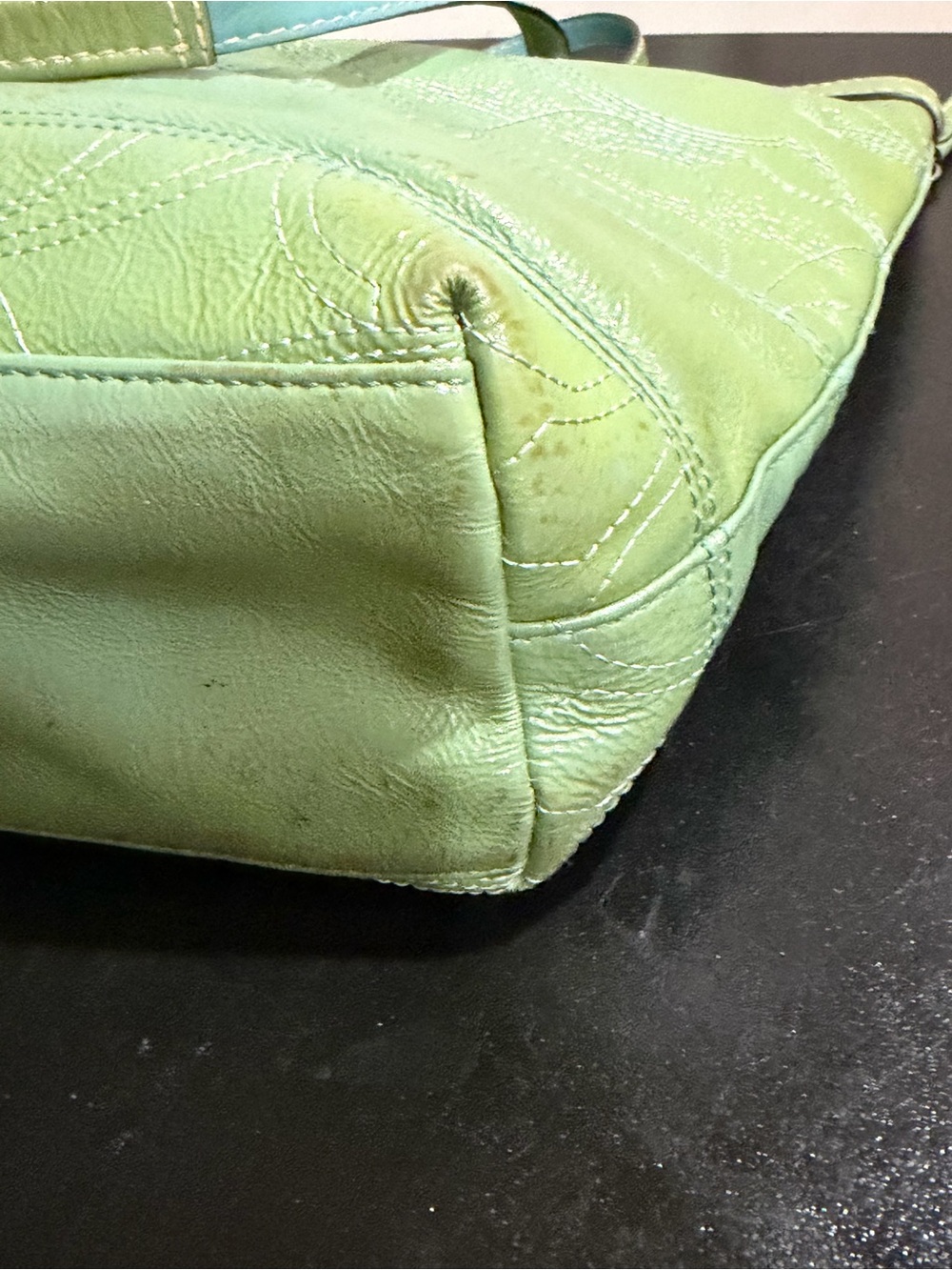 Coach Light Green patent Leather Tote with Logo Medallion F15142 - Picture 4 of 11